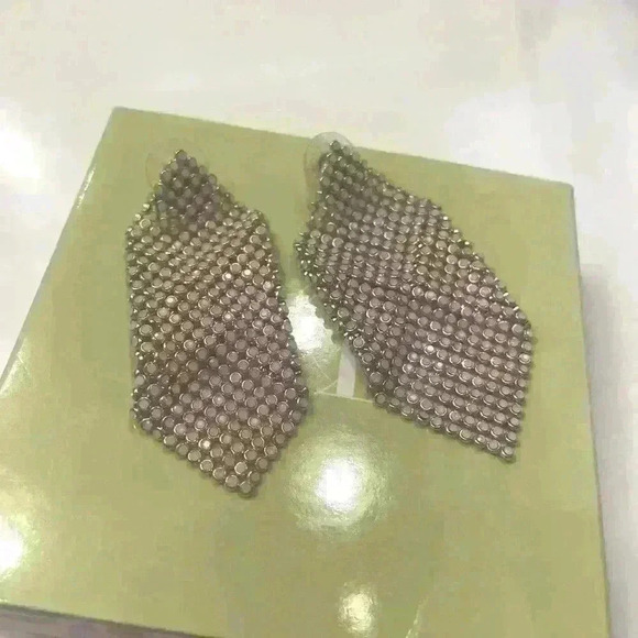 Stella & Dot Addie earrings. Rose gold mesh earrings. 2.75 inches long. - Picture 3 of 4